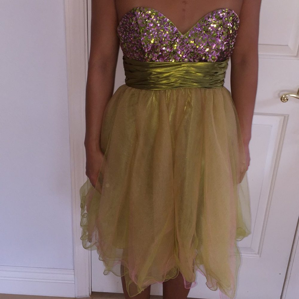 Sequin, sparkly sweetheart prom homecoming dress